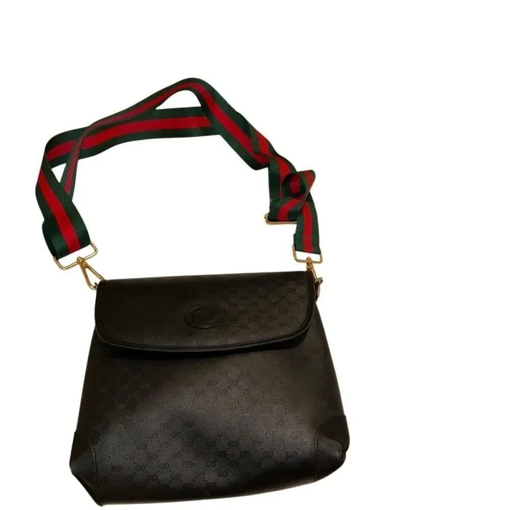 Gucci Black and Red Crossbody Bag with Textured Finish - Picture 4 of 13